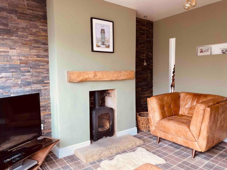 Lovely Semi-Beach 2X Pubs -5 Min Walk-Pets Welcome-Parking-Garden Scalby  Buitenkant foto